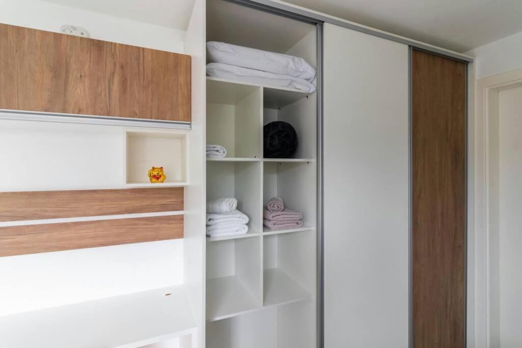 Studio Yokohama Apartment Curitiba Bagian luar foto